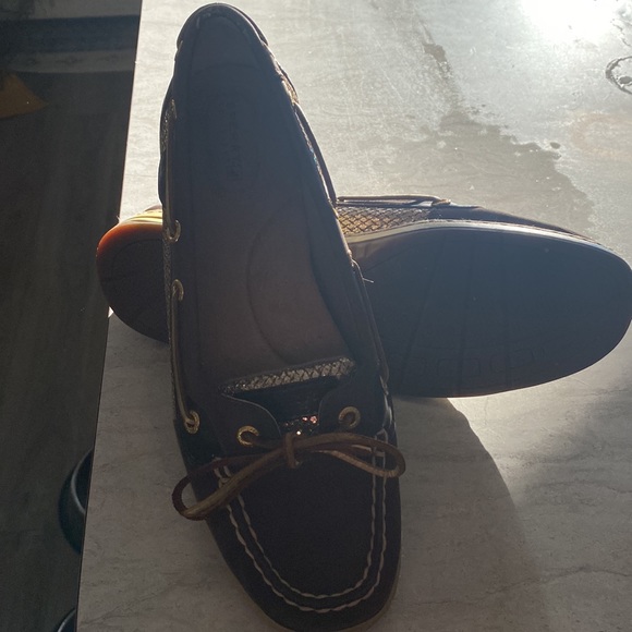 Womens Sperry Shoes - Picture 2 of 2
